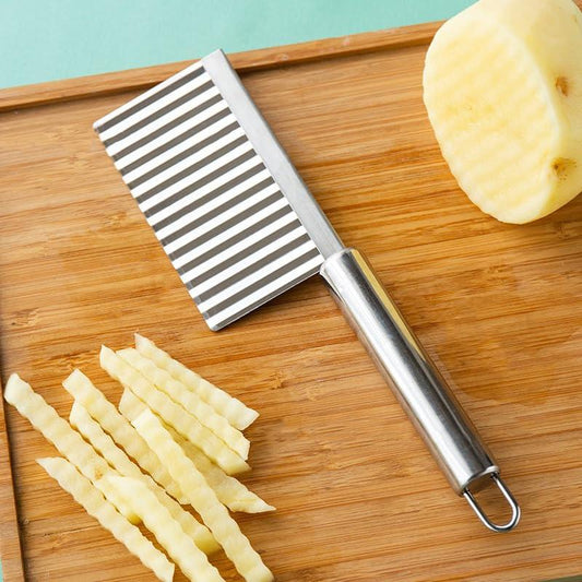 Vegetable & Fruit Wavy Crinkle Cutting Tool Serrator Salad Chopping Knife French Fry Cutter, Steel Blade Potato Slicer, Cucumber, Carrot Chops