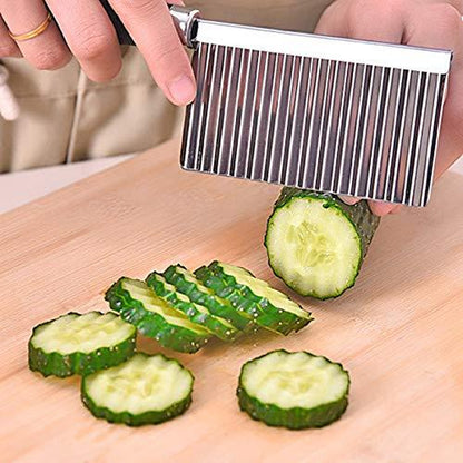 Vegetable & Fruit Wavy Crinkle Cutting Tool Serrator Salad Chopping Knife French Fry Cutter, Steel Blade Potato Slicer, Cucumber, Carrot Chops